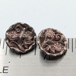 BUTTONS Metal Pink Floral Relief Design Round (4) 1/2"